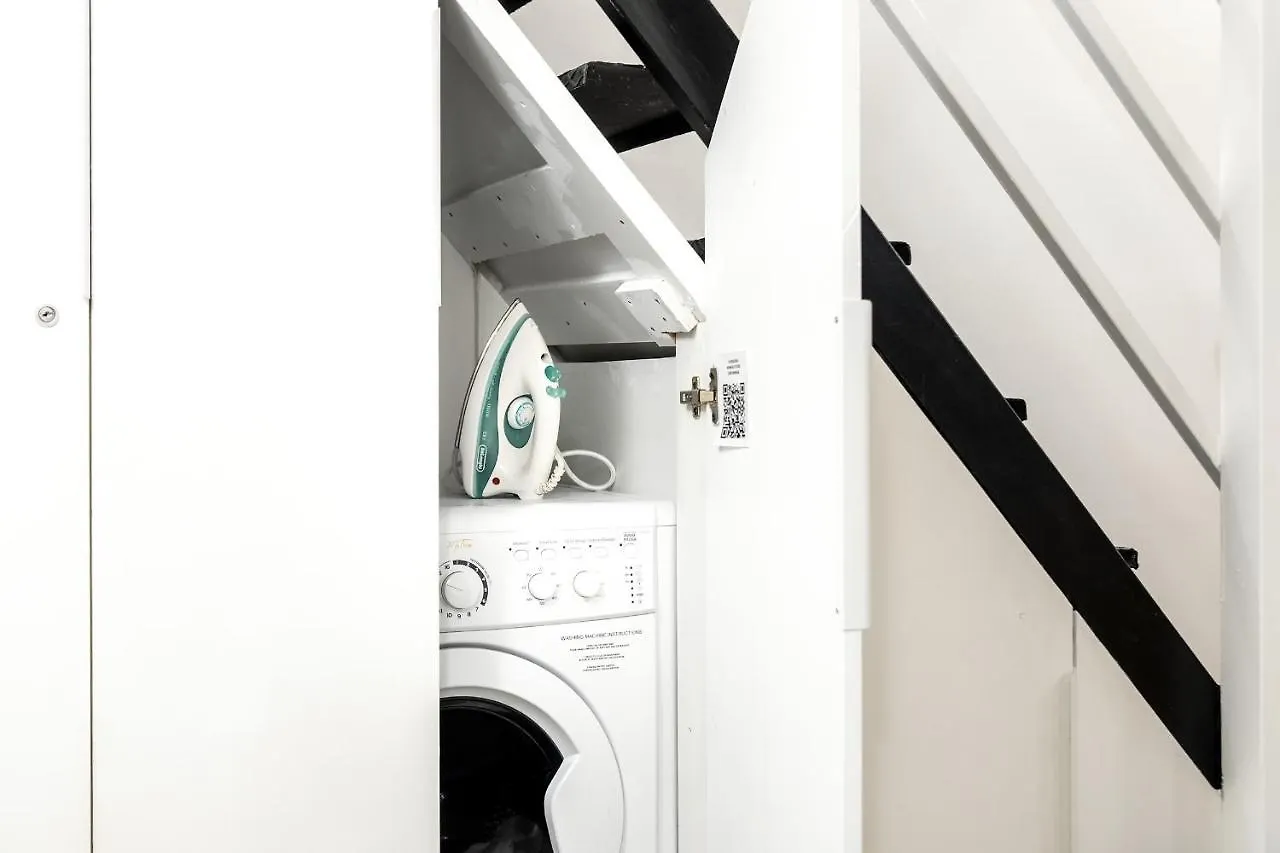Heart Of Porta Venezia - Cozy City Loft - 2Mts To M4 Metro Μιλάνο 0*,  Ιταλία